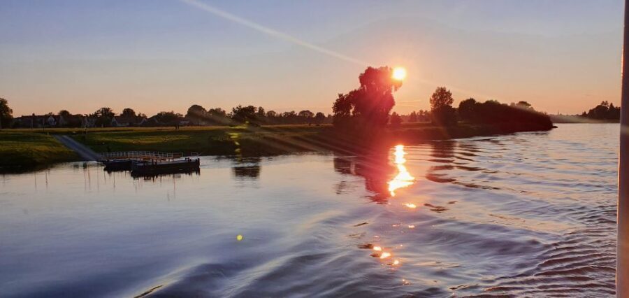 Dresden: Evening River Cruise with Dinner - Pillnitz Palace and Dresden’s riverside palaces: what to watch for on the banks