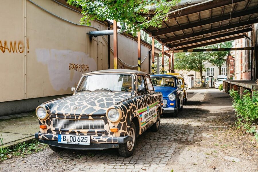 Dresden: Guided Sightseeing Tour in Classic Trabi Car - TrabiWorld start: the short tech lesson that makes the drive enjoyable