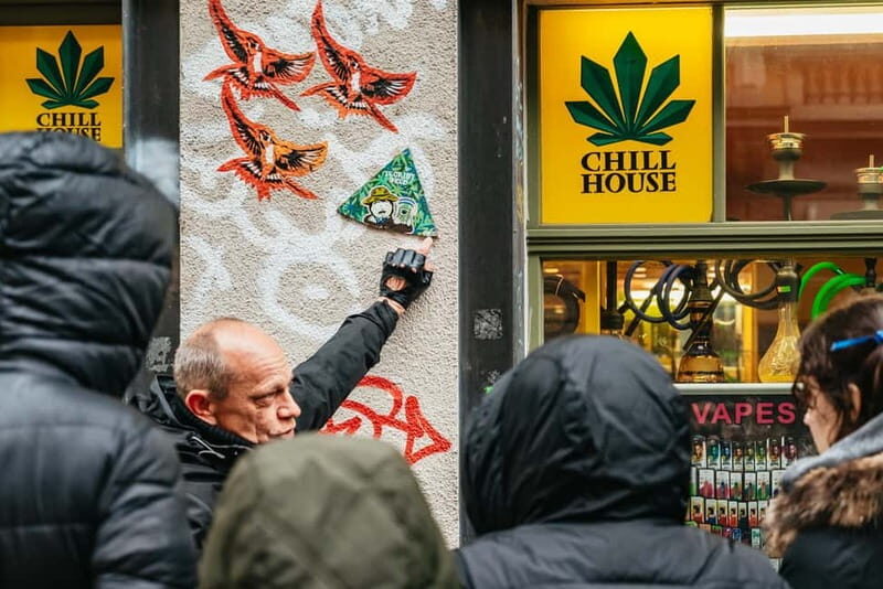 Dresden: Neustadt District Street Art Guided Walking Tour - Wilhelminian-era buildings: why architecture changes how you read the art