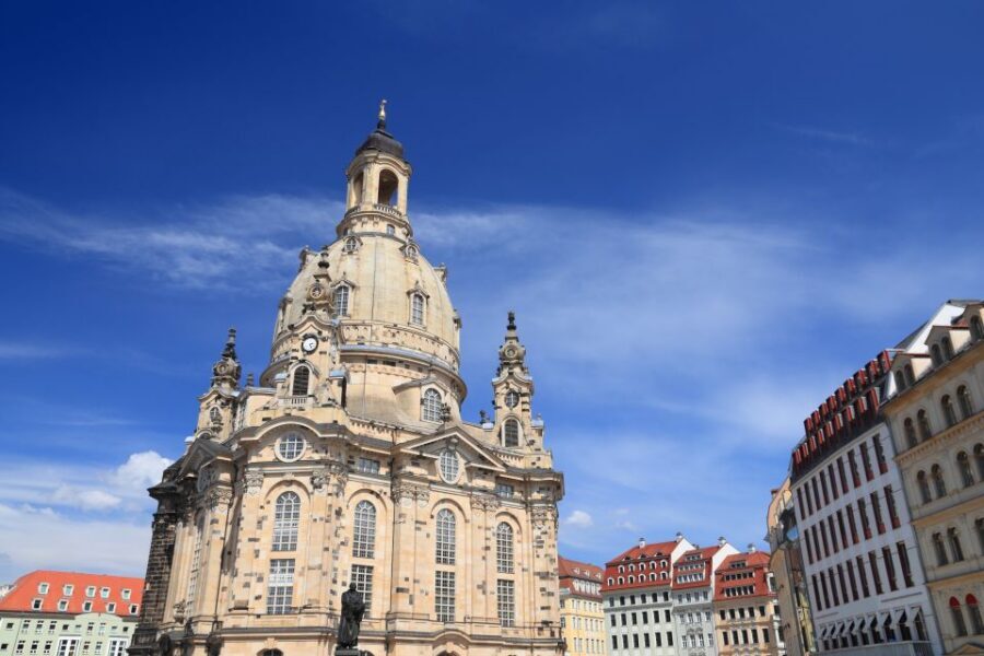 Dresden: Night Watchman Tour Through The Old Town - Language, group feel, and what you’ll hear on the walk