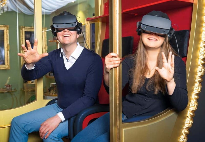 Dresden: Virtual Reality Time Travel Experience Ticket - The highlight: the 15-minute VR carriage through golden Dresden