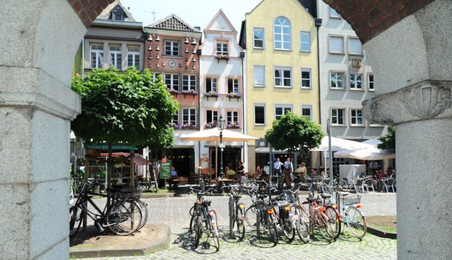 Düsseldorf: Altstadt Guided Tour - Meeting at Visit Düsseldorf: starting on time at Rheintraße 3