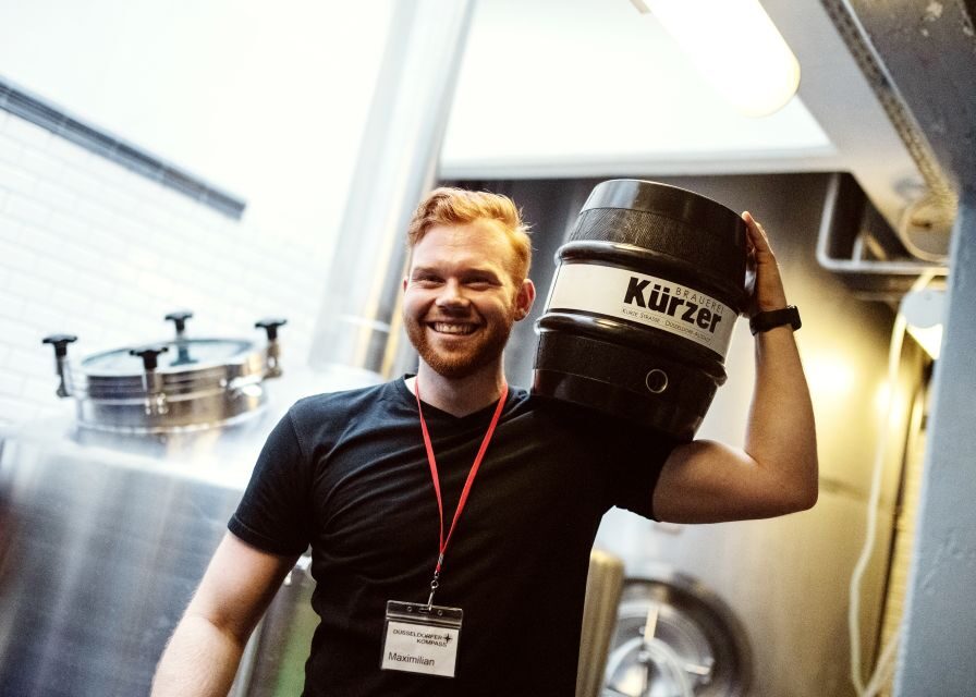 Düsseldorf: Brewery Tour with Alt Beer Tastings - Stop 1: the first brewery stop (im Füchschen) and what to listen for