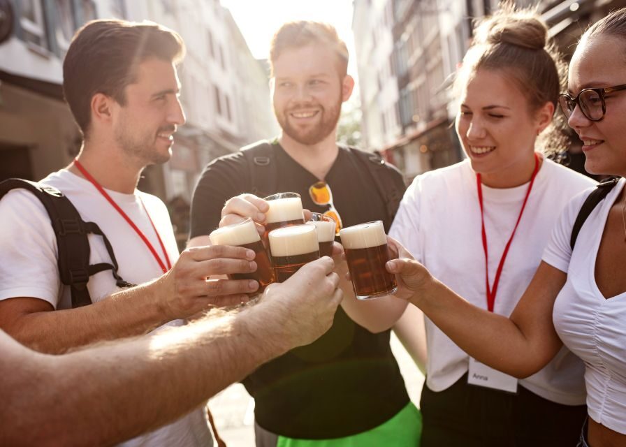 Düsseldorf: Brewery Tour with Alt Beer Tastings - The guide experience: why bilingual storytelling is the real upgrade