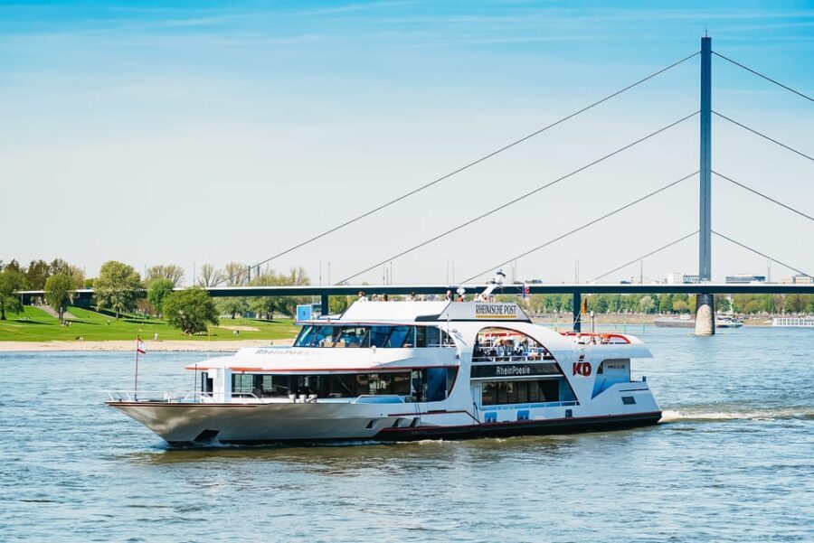 Düsseldorf: City Sightseeing Cruise on the Rhine - What You’ll See: Old Town Panoramas, River Banks, and City Ruins