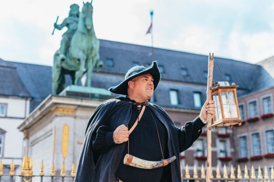 Düsseldorf: Guided Tour with a Night Watchman - Stadtmuseum Düsseldorf entry: the culture stop that makes it more than a walk