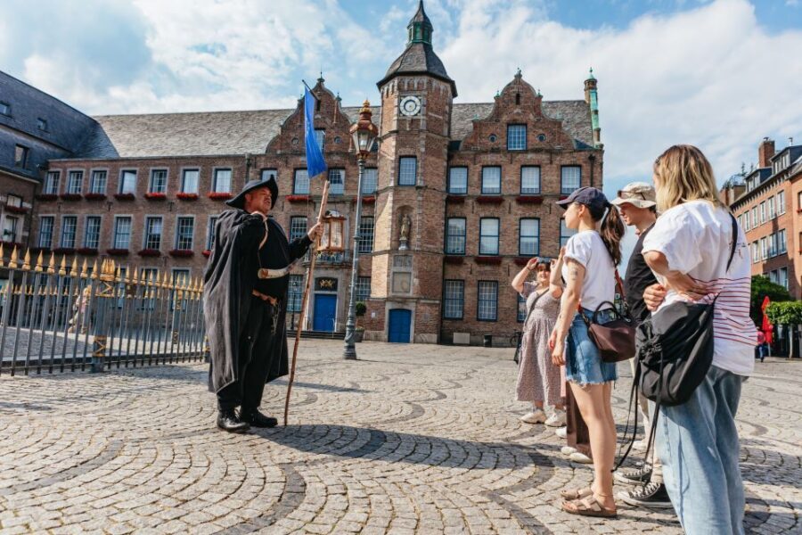 Düsseldorf: Guided Tour with a Night Watchman - Pacing and timing: 1.5 hours that actually fits real life