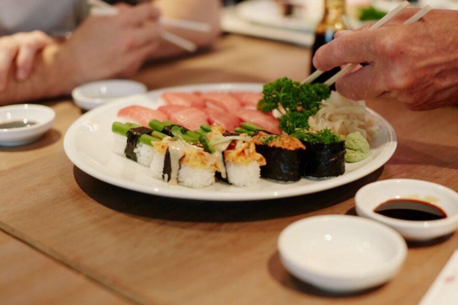 Düsseldorf: Sushi, Sake & Japanese Lifestyle Tour - Bookshops, Bakeries, and the Practical Joy of Japanese Everyday Shopping