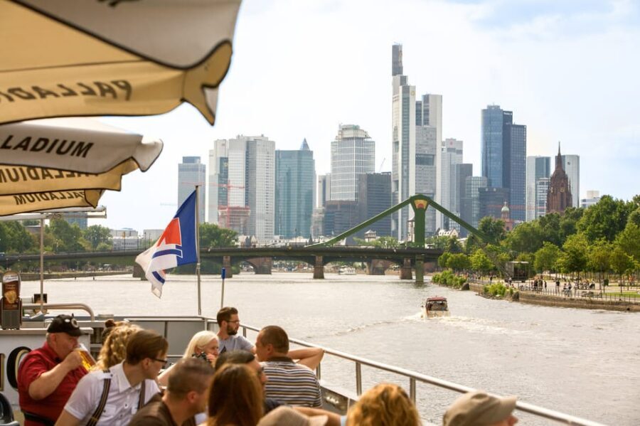 Frankfurt: 1-Hour Panorama Boat Cruise on the river Main - The 1-Hour Route: Cathedral Views, the Eiserner Steg, and Frankfurt’s Skyscrapers