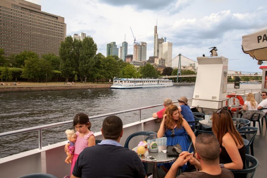 Frankfurt: 1-Hour Panorama Boat Cruise on the river Main - Audio Commentary: Make It Work for You (Even If It’s Recorded)