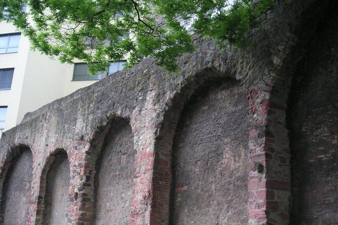 Frankfurt Highlights English Walking Tour - Stop-by-stop: the full route from imperial power to the river