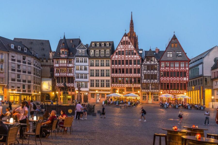 Frankfurt: New Old Town and Highlights German-Language Tour - Pace, Language, and Who This Tour Suits