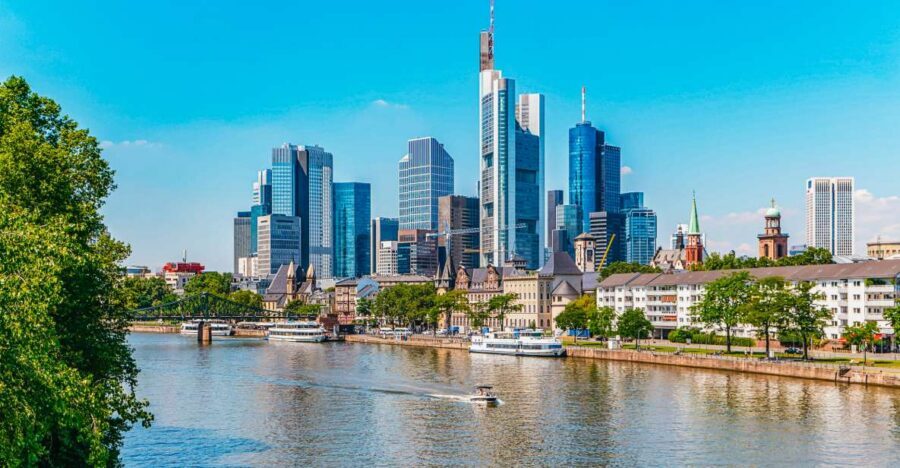 Frankfurt: River Main Sightseeing Cruise with Commentary - Where the narration shines: Sachsenhausen and the Gerbermühle/Goethe moment