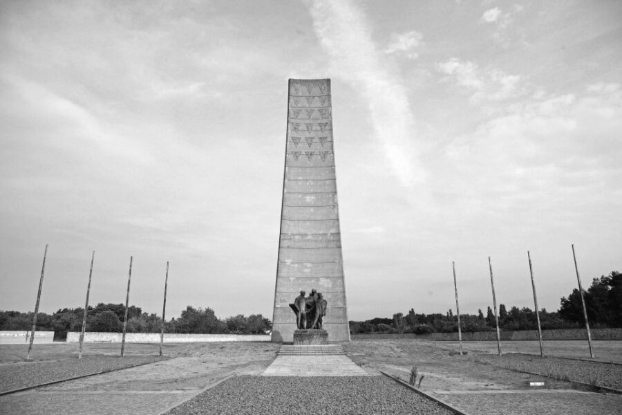 From Berlin: Licensed Sachsenhausen Tour with max. 15 people - Sachsenhausen in one day: why this visit hits harder than a normal museum