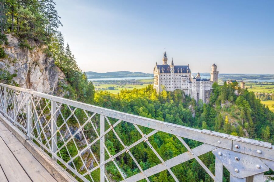 From Hohenschwangau: Tour to Neuschwanstein Castle - Best time to go and what changes by season