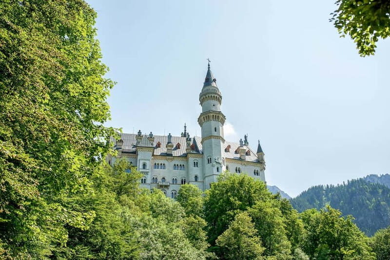 From Munich: Neuschwanstein & Linderhof Castle Full-Day Trip - Tickets, Audio, and Skipping the Line: What It Means in Practice