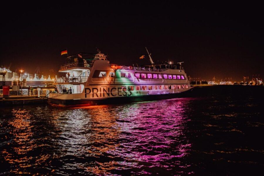 Hamburg: 1.5-Hour Evening Lights Harbour Cruise on a Ship - What you’ll see on the Harbor of Hamburg in 90 minutes