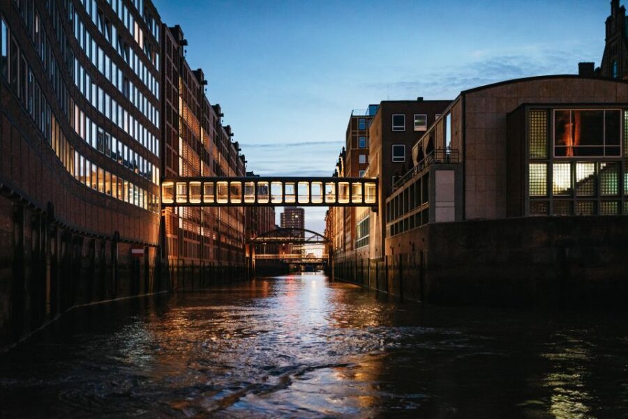 Hamburg: 1-Hour Evening Harbor Lights Cruise - U-434 and the Port at Night: Colossal Containers and Working Lights
