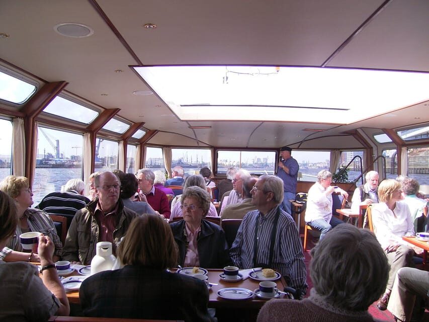 Hamburg: 1-Hour Harbor Cruise - The On-Board Story: German Live Commentary + English App Guide