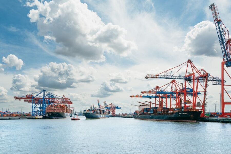 Hamburg: 1-Hour Harbor Sightseeing Cruise with HafenCity - HafenCity: modern design meets working waterfront
