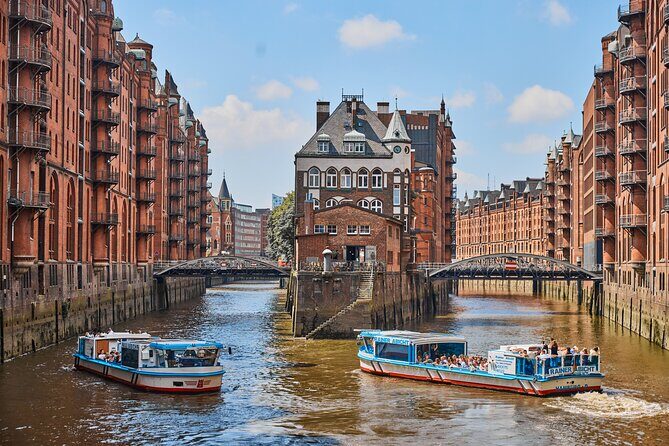 Hamburg: 2-Hour Harbor Cruise - A 2-hour cruise that gives you real harbor context