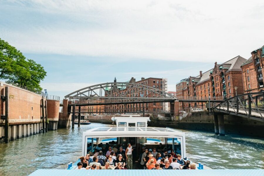 Hamburg: 2-Hour XXL Port of Hamburg Cruise Tour - The German-Only Live Guide vs the App: Plan Your Listening