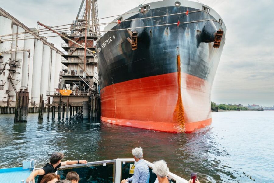 Hamburg: 2-Hour XXL Port of Hamburg Cruise Tour - Hamburg Port Stops: Fish Market to Elbtunnel Without the Guesswork