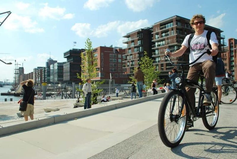 Hamburg 3-Hour Bike Tour - Starting at St. Pauli: where the tour really begins