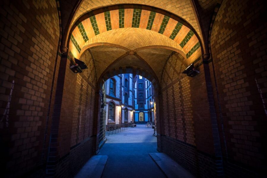Hamburg: Eerie Speicherstadt Tour - Why a night tour makes Hamburg’s Speicherstadt click