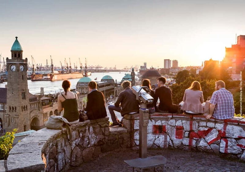 Hamburg: Hamburg City Card with Free Public Transportation - Up to 50% off 150+ sights and museums: how to choose