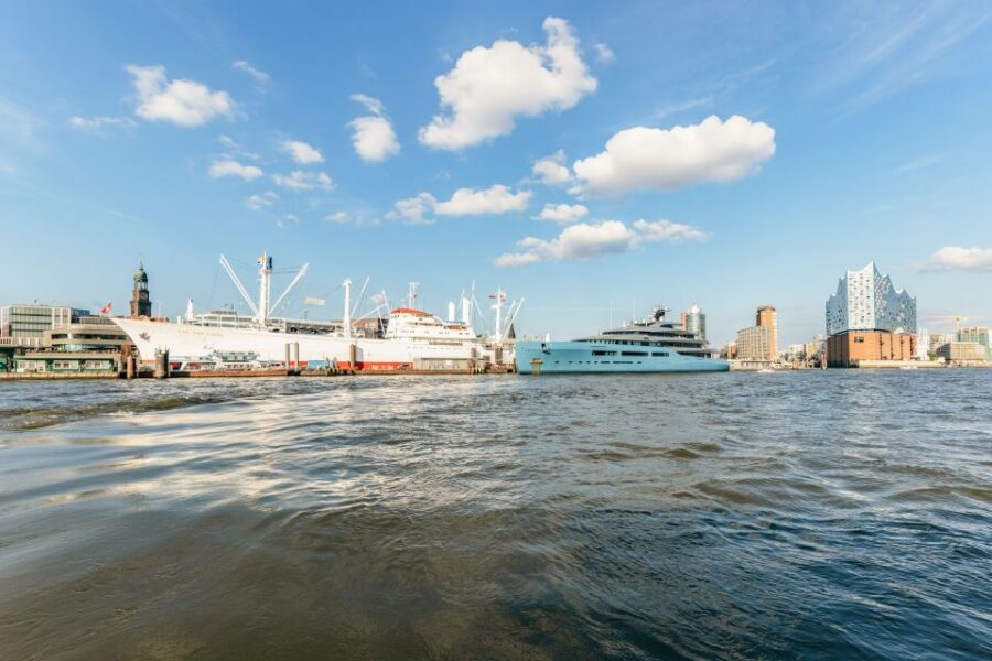 Hamburg: Harbor Cruise with Wine and Cheese - The Live German Guide: How to Enjoy It If You’re Not Fluent