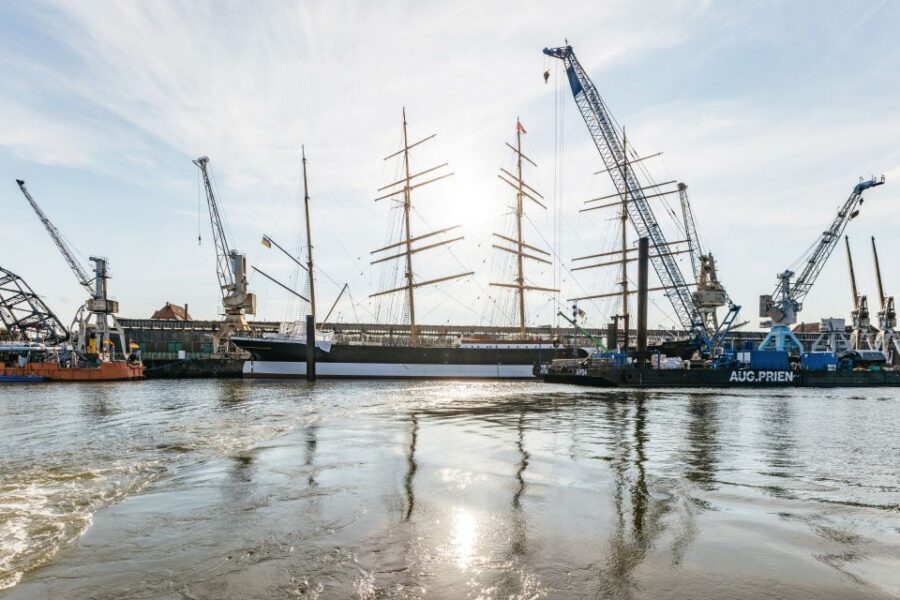 Hamburg: Harbor Cruise with Wine and Cheese - Price and Value: Why $49 Can Make Sense for a 90-Minute Evening