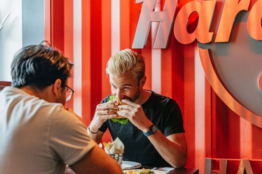 Hamburg: Hard Rock Cafe Skip-the-Line Meal - Skip-the-line and the 2-hour meal flow that keeps things moving