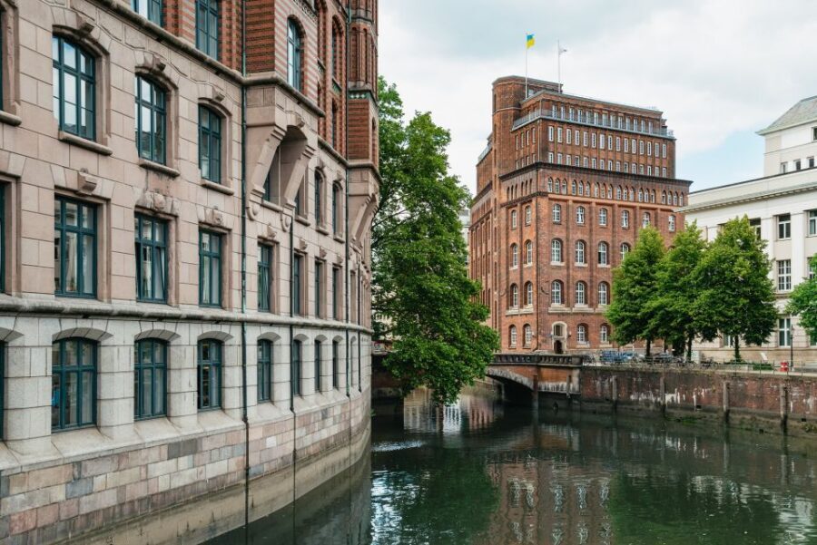 Hamburg: Hop-On Hop-Off Bus with Harbor Cruise - Comfort and practical rules (so nothing surprises you)