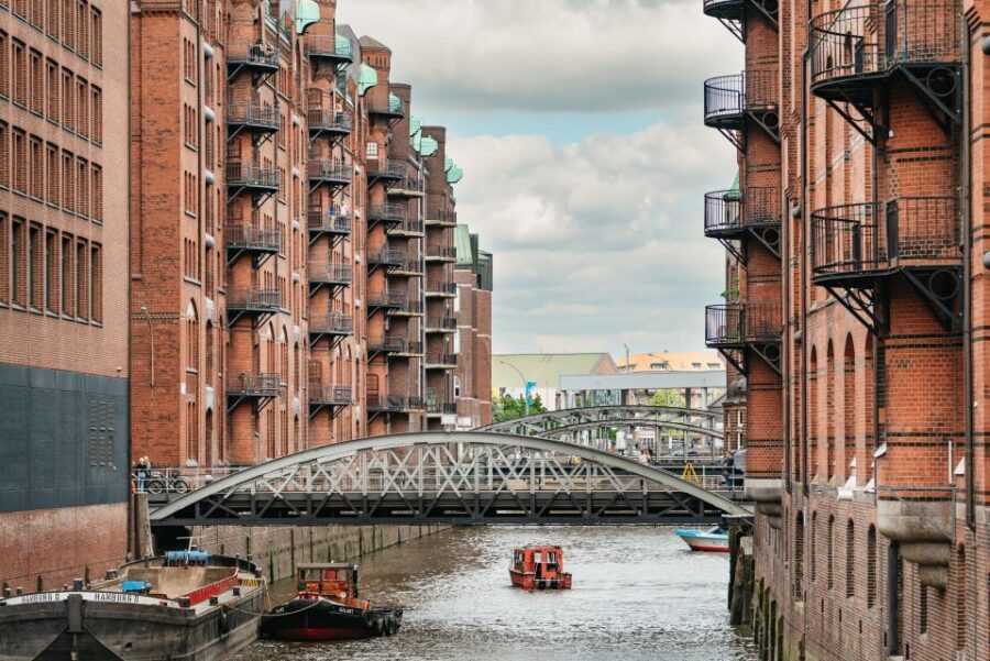 Hamburg: Hop-On Hop-Off Bus with Harbor Cruise - Harbor cruise options: 1 hour vs 2 hours from St. Pauli