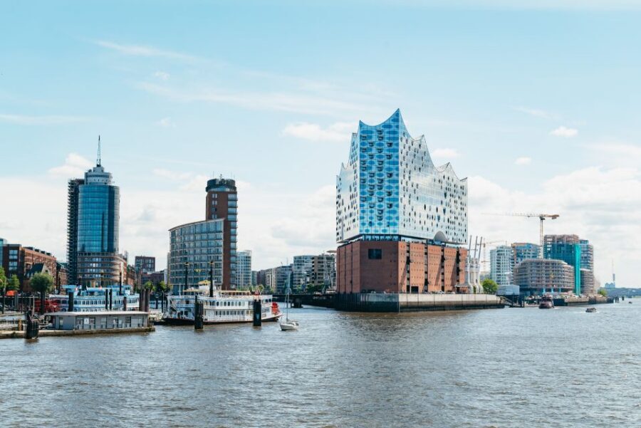 Hamburg: Hop-On Hop-Off Bus with Harbor Cruise - Boat commentary: German live moderation with English audio guide