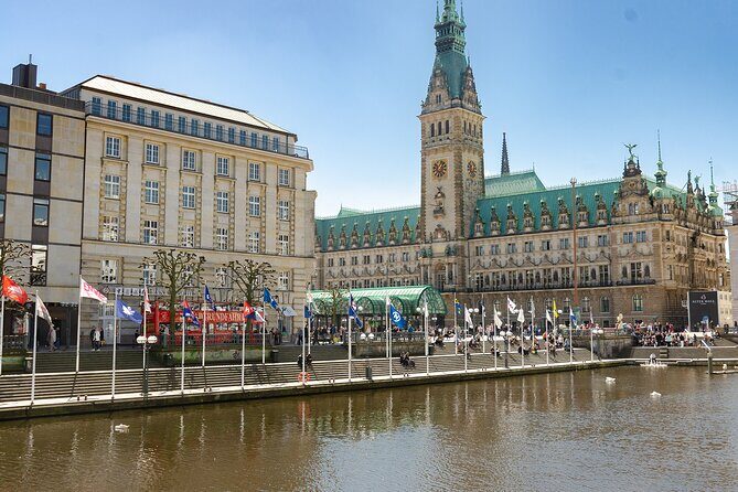 Hamburg Hop-on Hop-off Sightseeing Tour on Red Double Decker Bus - What kind of traveler this fits best