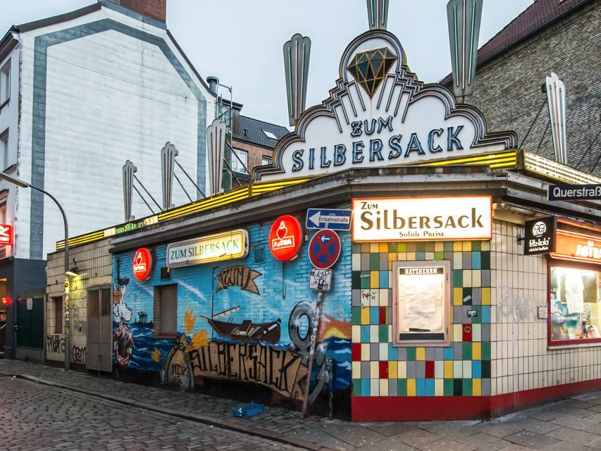 Hamburg: Insider Tour of the Reeperbahn & St. Pauli - Ending the night at Olivia Jones clubs: what the finale gives you