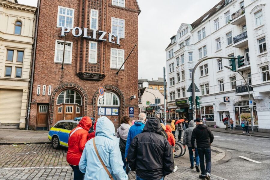 Hamburg: Lust, Luden & Die Große Freiheit Tour - Understanding the Red Light District: Unwritten Rules, Not Just Stereotypes