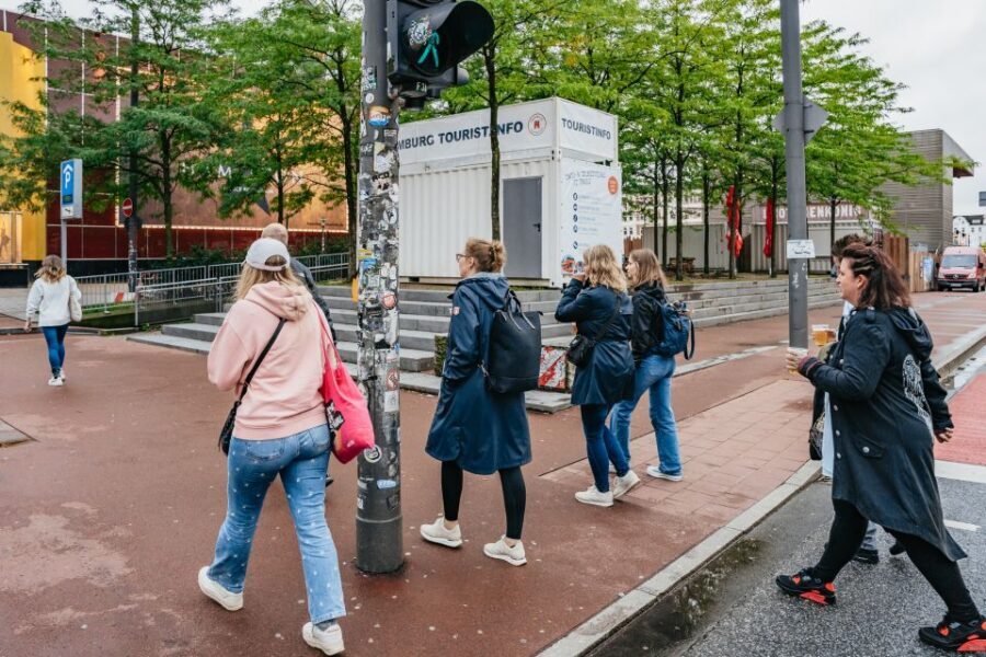 Hamburg: Reeperbahn Lust & Laster Tour for Adults Only - The 2-hour route: from Dancing Towers to Große Freiheit