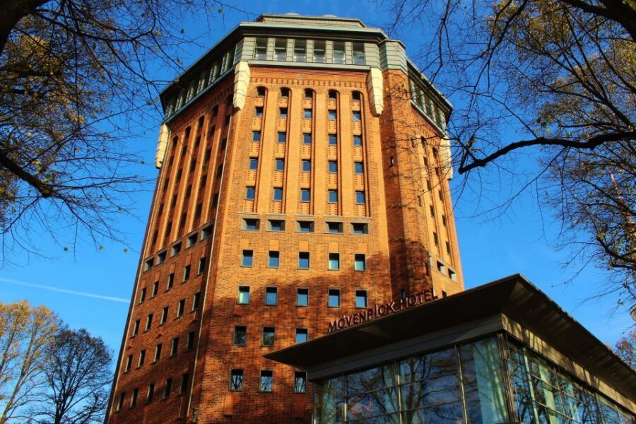 Hamburg: Schanzenviertel Culinary Tour - Rote Flora: where the debate becomes visible