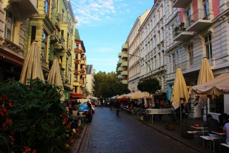 Hamburg: Schanzenviertel Culinary Tour - The old piano factory and craftsmanship you can feel
