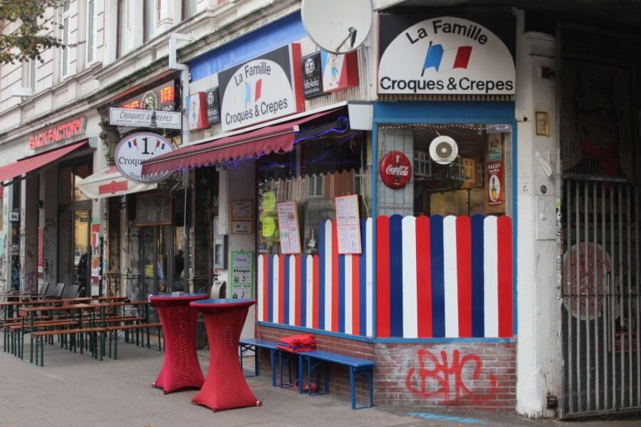 Hamburg: Schanzenviertel Culinary Tour - How the tour handles the politics without losing the joy