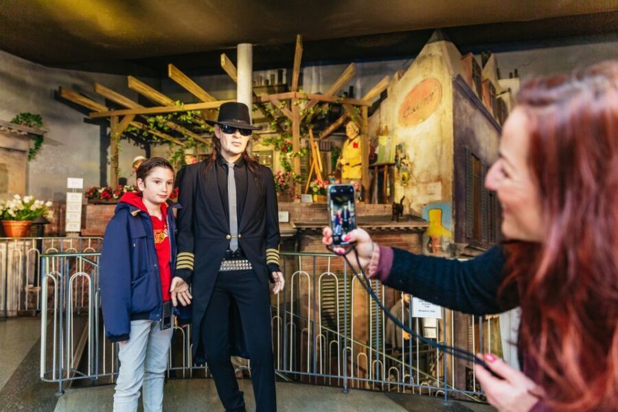 Hamburg: Ticket to the Panoptikum Waxworks - Where Panoptikum fits in Hamburg’s St. Pauli day