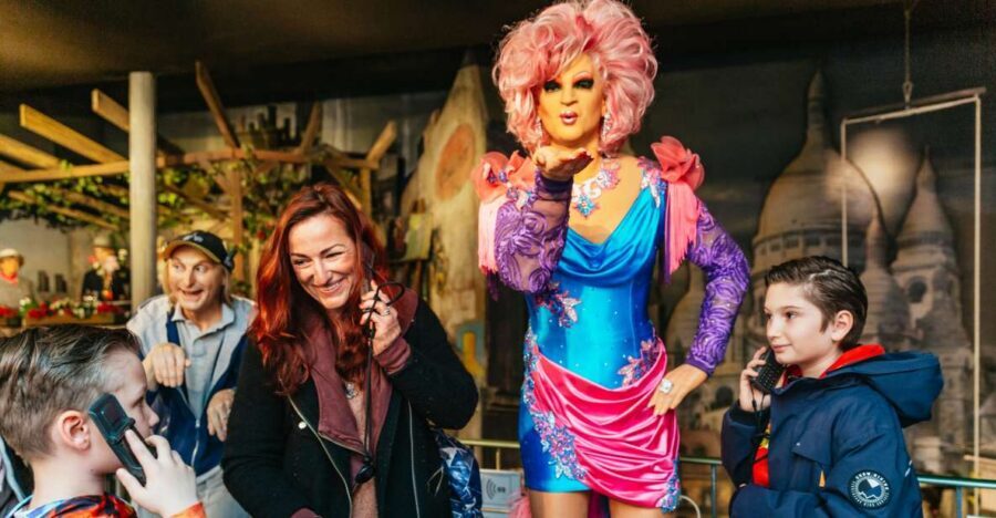 Hamburg: Ticket to the Panoptikum Waxworks - Walking in: what you’ll actually see in the main halls
