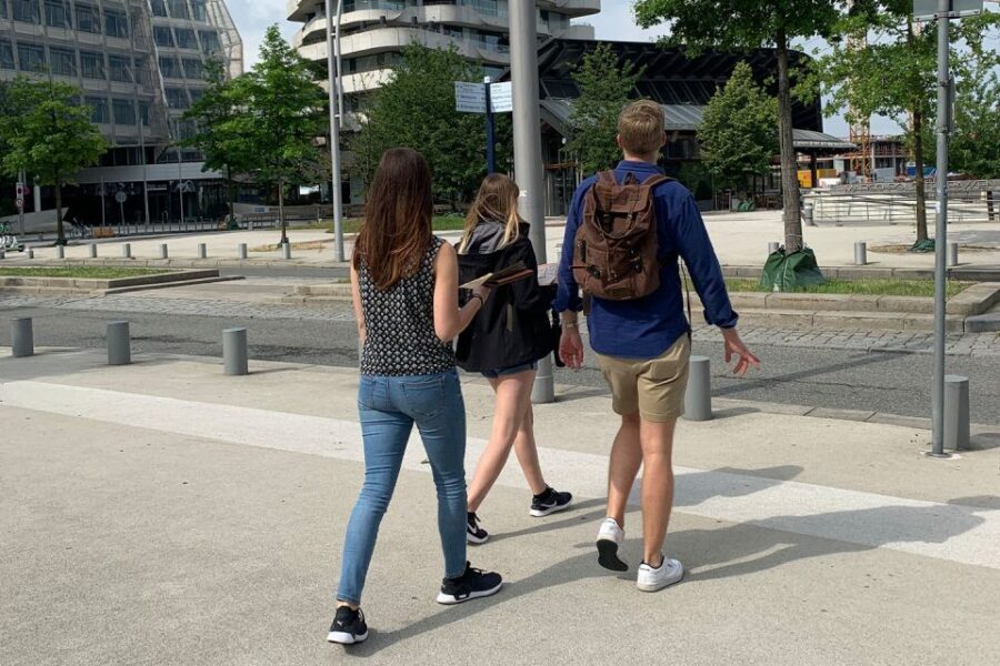 Hamburg: Treasure Hunt Game through HafenCity - Timing and pacing: what 2.5 hours really means