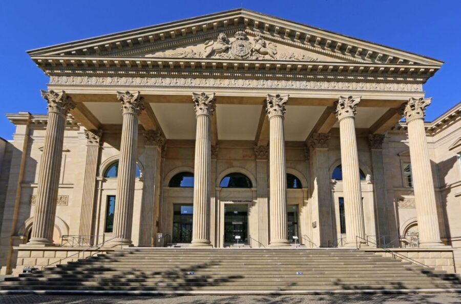 Hannover: Guided City Walk - Language Tips: German and English Without Losing the Plot