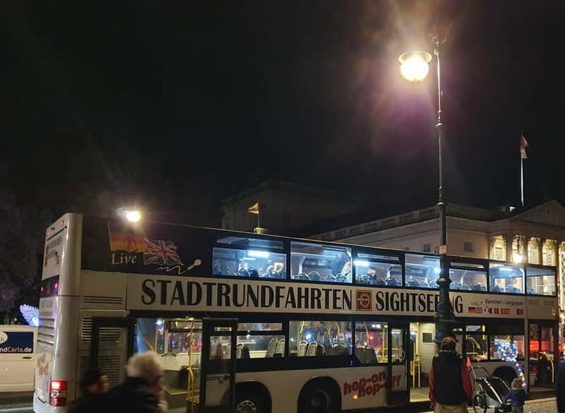 „Illuminiertes Berlin“: Lichterfahrt mit Livekommentar - Photo Stops and Open-Top Comfort: How to Make the Most of the Night