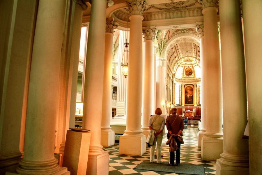 Leipzig: 1.5-Hour Historical Walking Tour in German - Guide quality: humor, clarity, and the value of certified storytelling