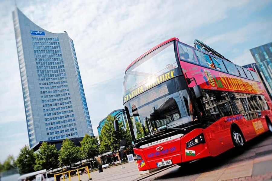 Leipzig: Bus Tour - Finding the right bus at Richard-Wagner-Straße